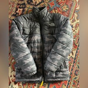 The North Face Kids Camo Puffer Jacket - Gray and Black